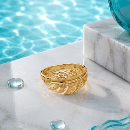 Crescent Stud Earrings 0.43ct in Gold